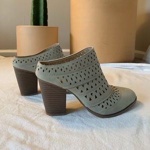 $4 IF BUNDLED tan laser cut heeled mules